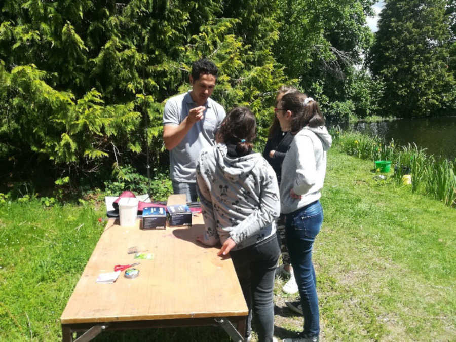 cours de montage de ligne pour ados stage de peche pour ados