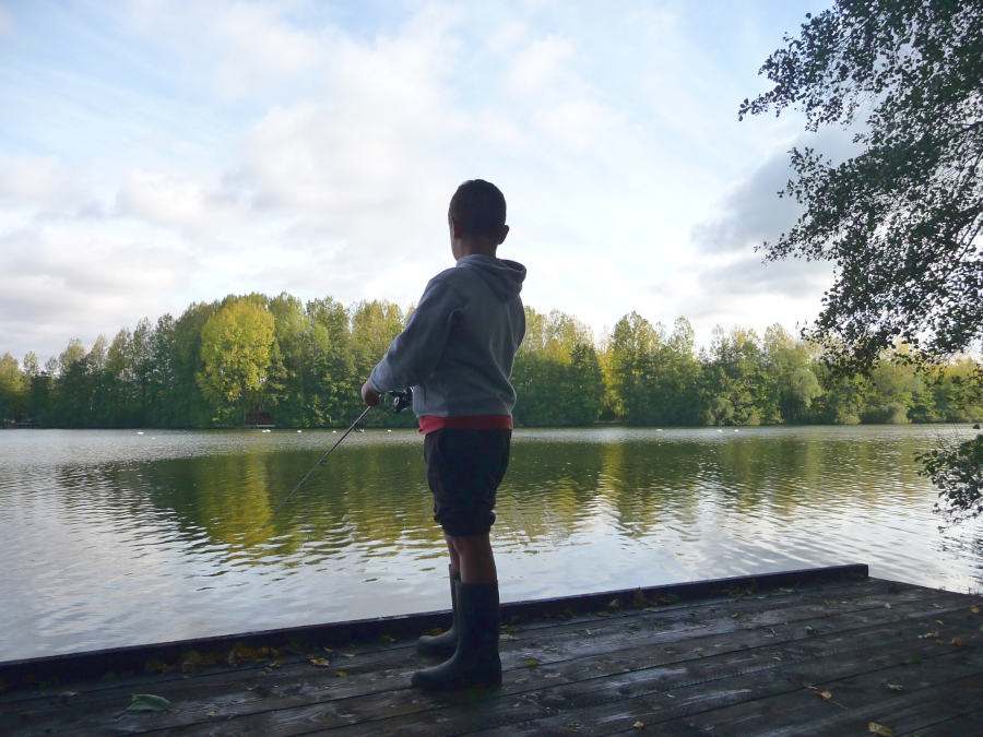 Initiation enfant pêche aux leurres école journée pêches